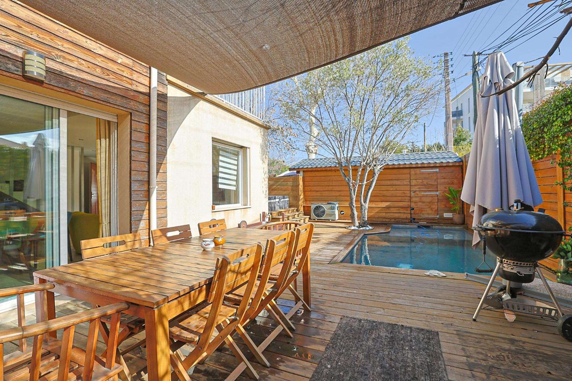 Maison Avec Piscine Et Jacuzzi Proche Des Plages Toulon Exterior photo